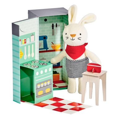 Petit Collage Plyšový králíček v kuchyni
