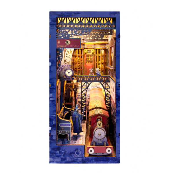 2Kids Toys 3D skládačka Zarážka na knihy Miniatura domečku Magické nádraží 2Kids Toys 3D skládačka Zarážka na knihy Miniatura domečku Magické nádraží