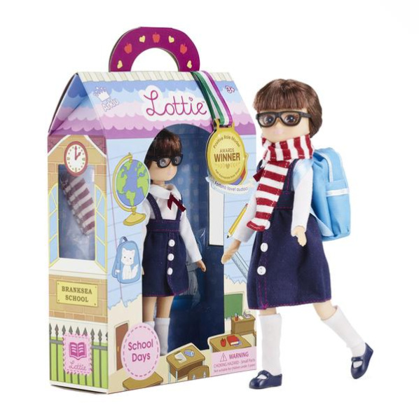 Lottie Panenka školačka Lottie Panenka školačka